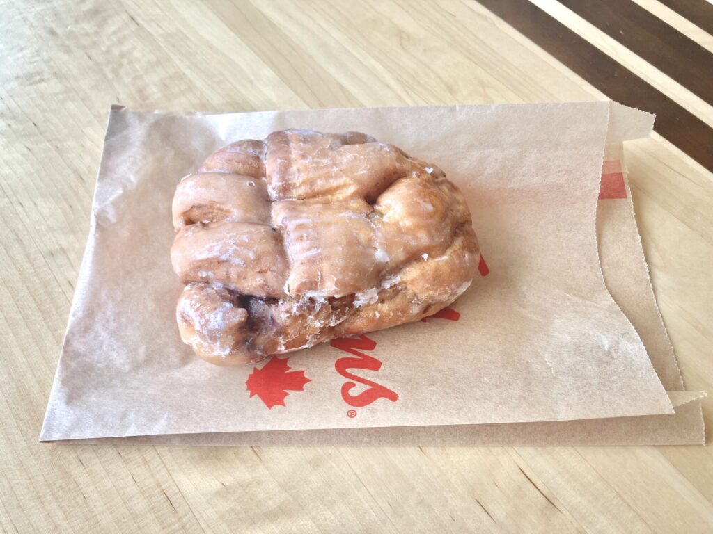 TIM HORTONS　ティムホートンズ　アップルフリッター